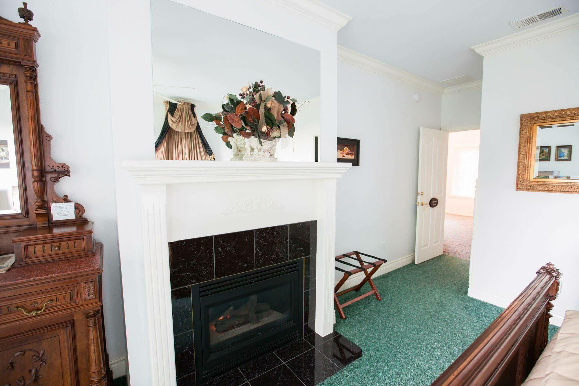 Sea Cliff Gardens Bed and Breakfast Port Angeles Buitenkant foto