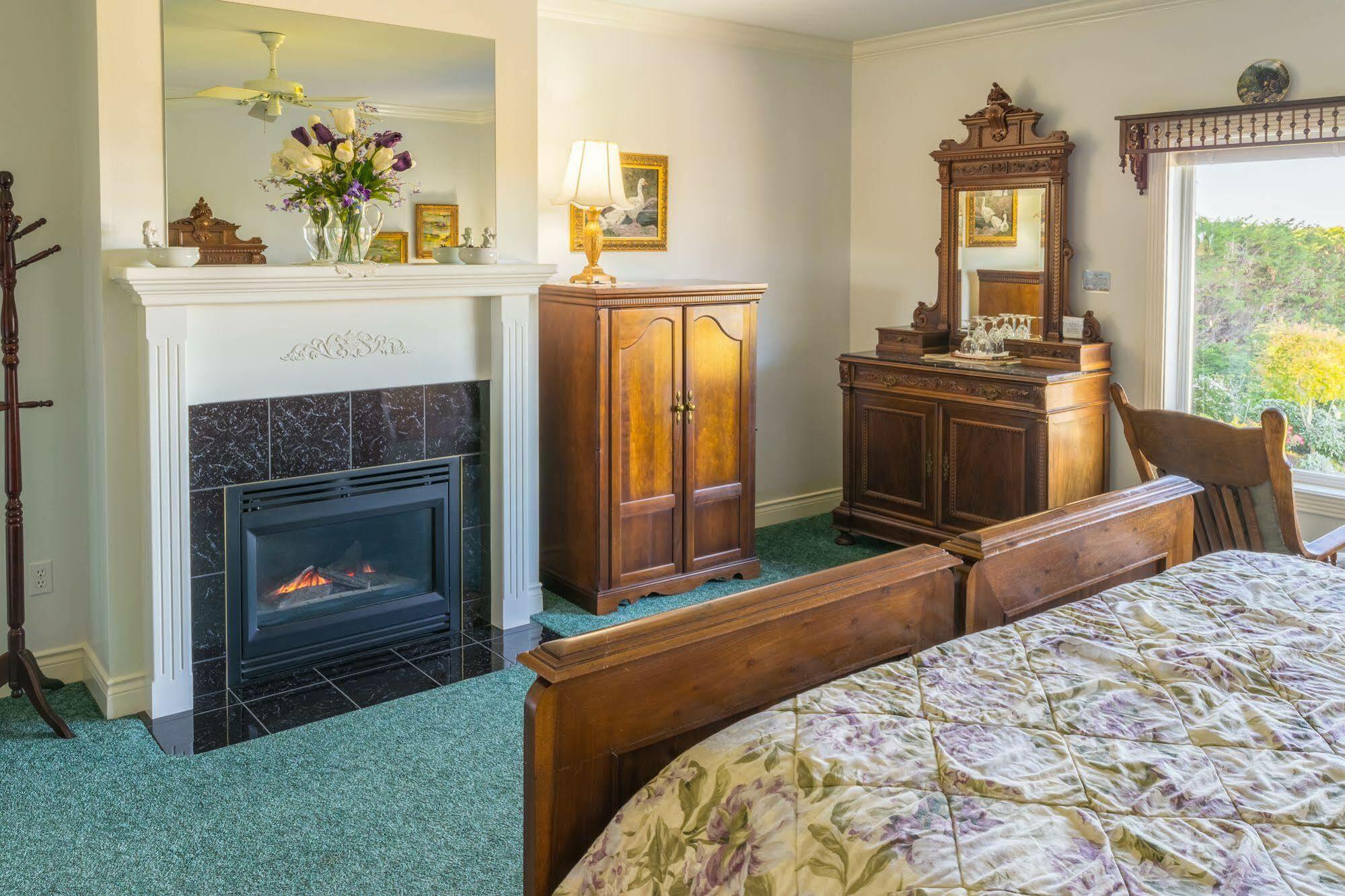 Sea Cliff Gardens Bed and Breakfast Port Angeles Buitenkant foto