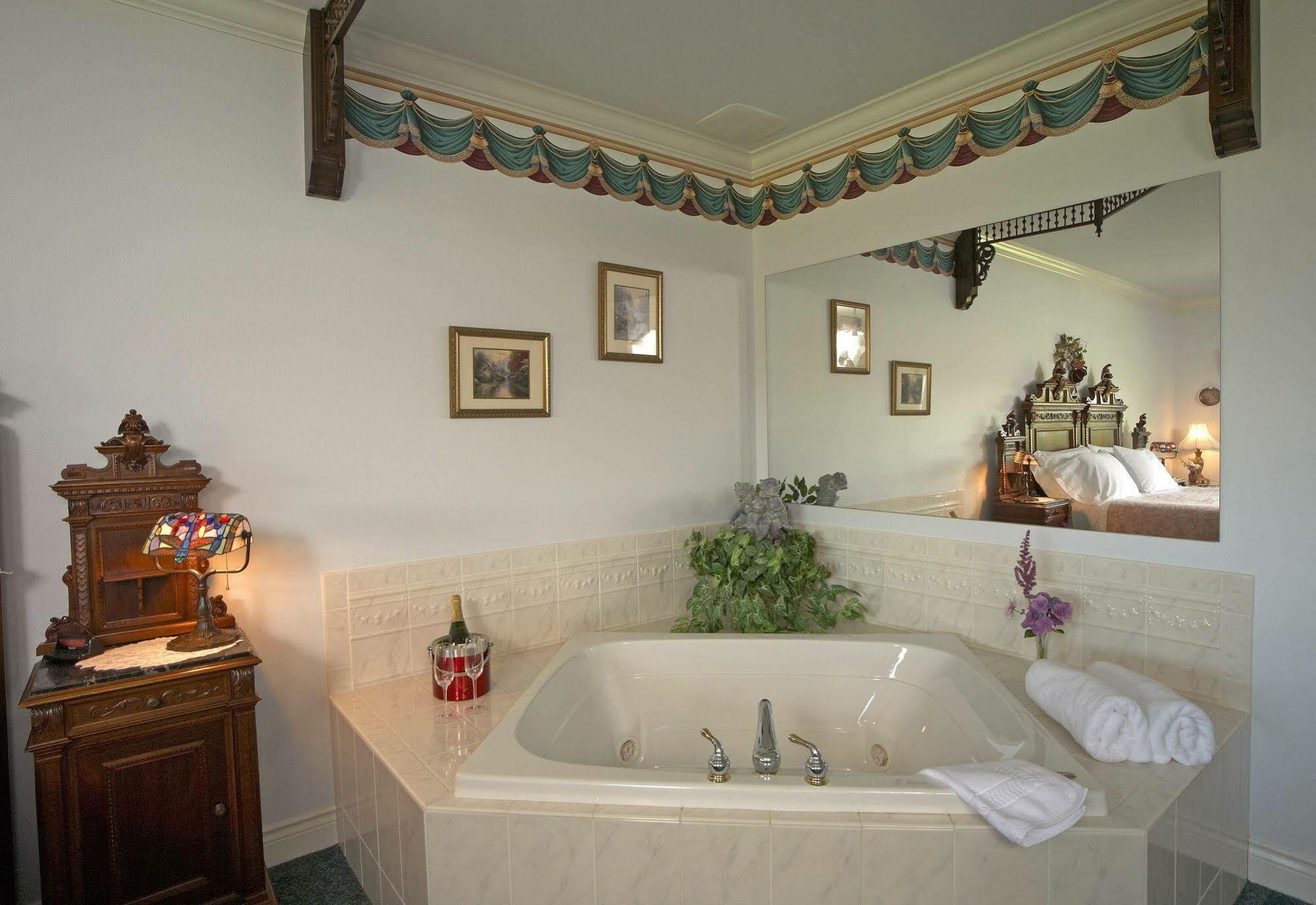 Sea Cliff Gardens Bed and Breakfast Port Angeles Buitenkant foto